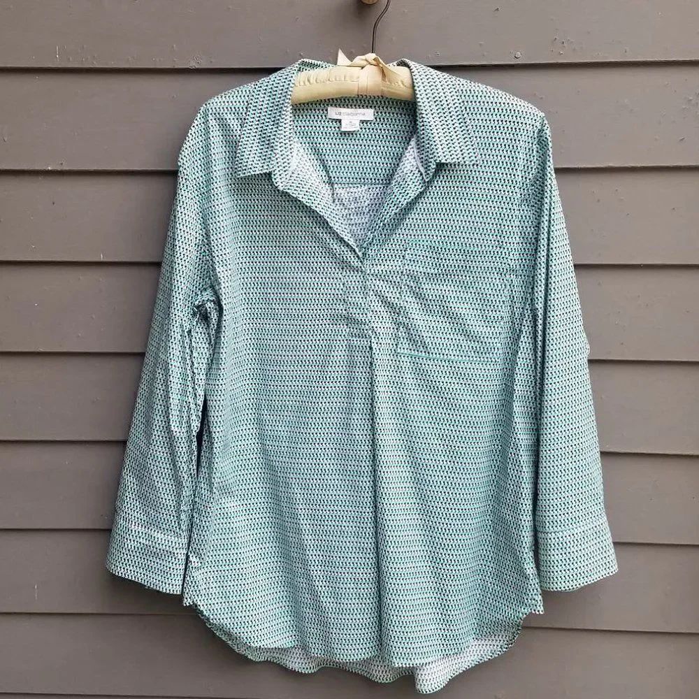 Liz Claiborne Black Blue White Partial button Down Blouse Size XL